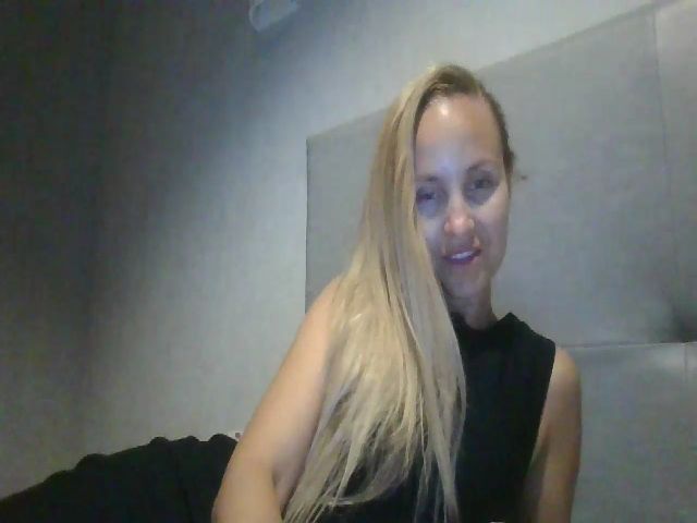Live sex webcam photo for Lady_Irina1 #269660986