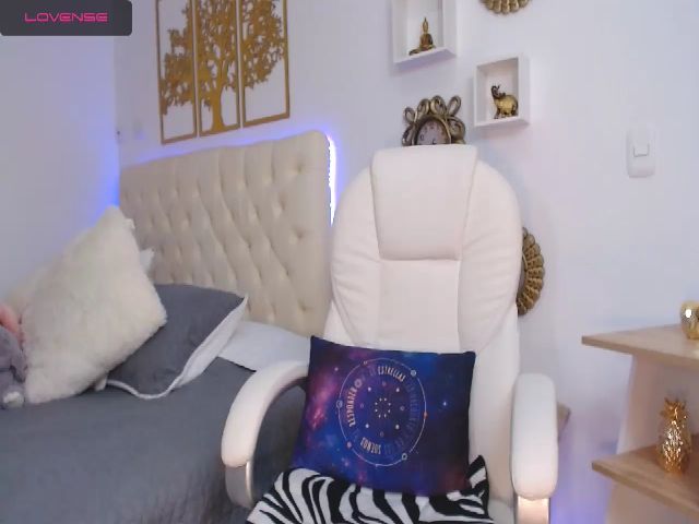 Live sex webcam photo for Marti_castle #269661237