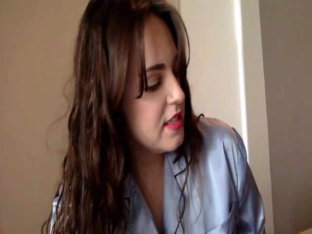 Live sex webcam photo for PennieGold #269659947