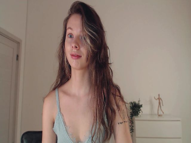 Live sex webcam photo for MelodyKeyy #269655064