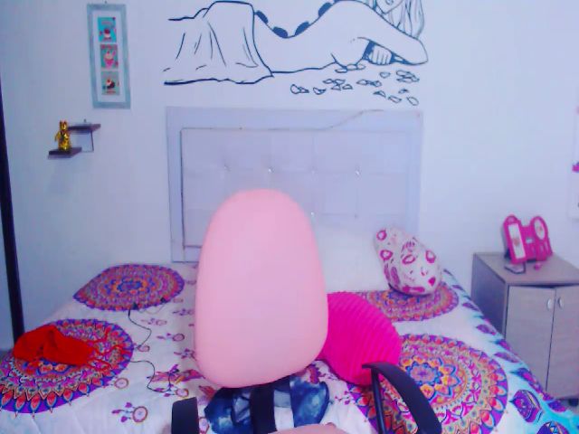 Live sex webcam photo for violeta09 #269648093