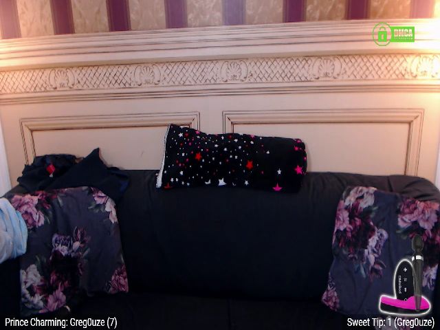 Live sex webcam photo for CharmingKARLA #269649391