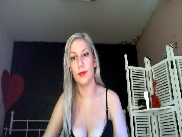 Live sex webcam photo for Marvel33 #269654629