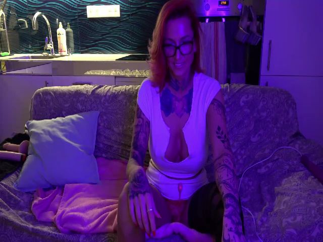 Live sex webcam photo for VivianMoorey #269660075