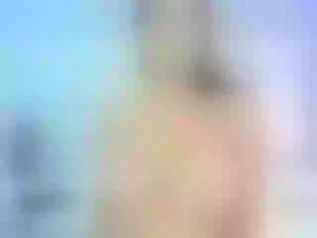 Live sex webcam photo for RoseValcke #269658267