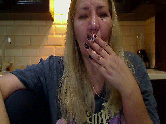 Live sex webcam photo for HeyHeyGrey #269662199