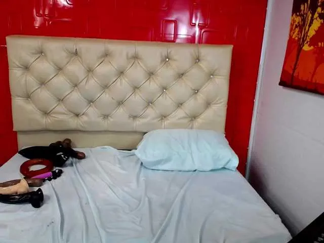 Live sex webcam photo for sweet-latina #269646428