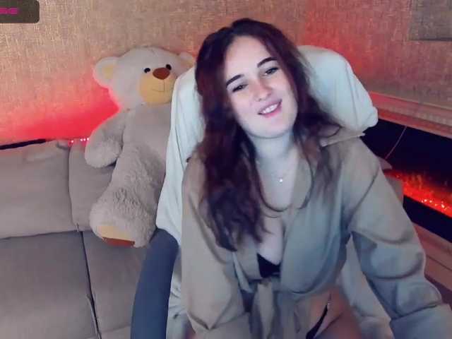 Live sex webcam photo for AmyShyy #269658309