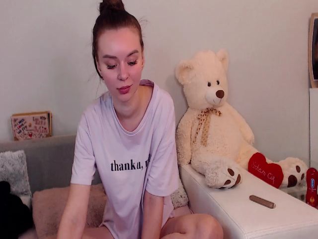 Live sex webcam photo for AliceSkye #269647300