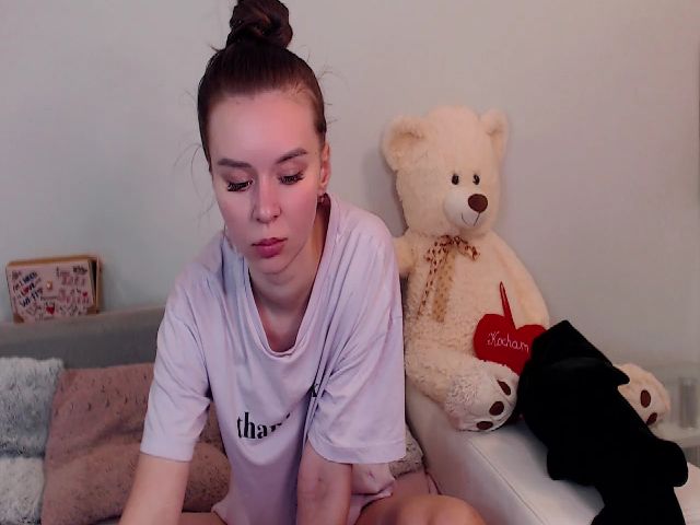 Live sex webcam photo for AliceSkye #269648239