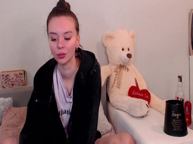 Live sex webcam photo for AliceSkye #269649543