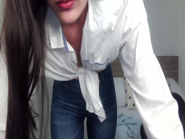 Live sex webcam photo for romina_21 #269648310