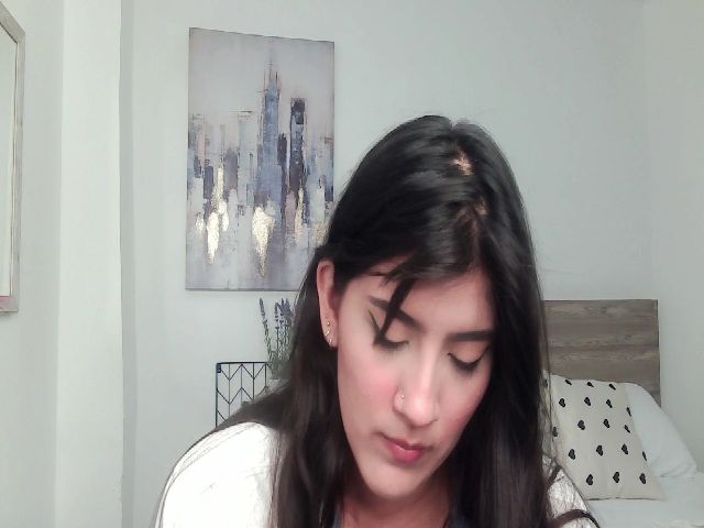 Live sex webcam photo for romina_21 #269648887