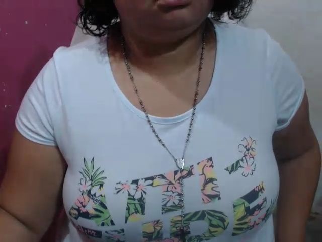 Live sex webcam photo for Sexycarolin22 #269662719