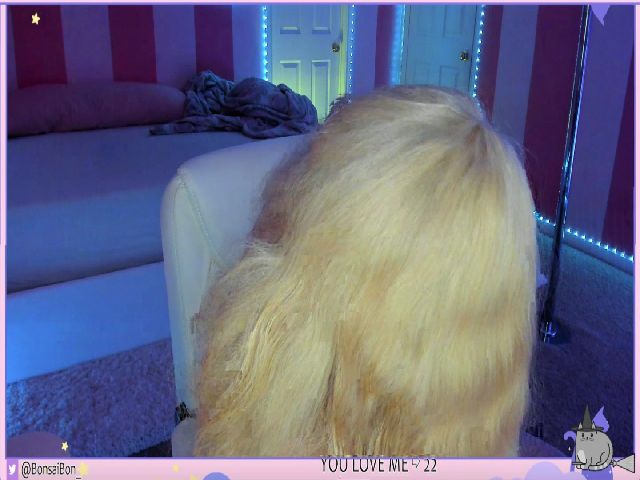 Live sex webcam photo for BonsaiBon #269648162