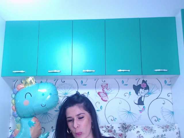 Live sex webcam photo for SpicyBrunnete #269679119