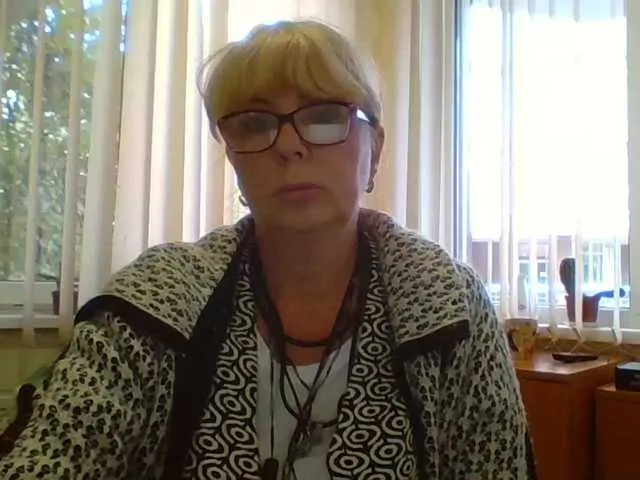 Live sex webcam photo for Luiziana111 #269678773