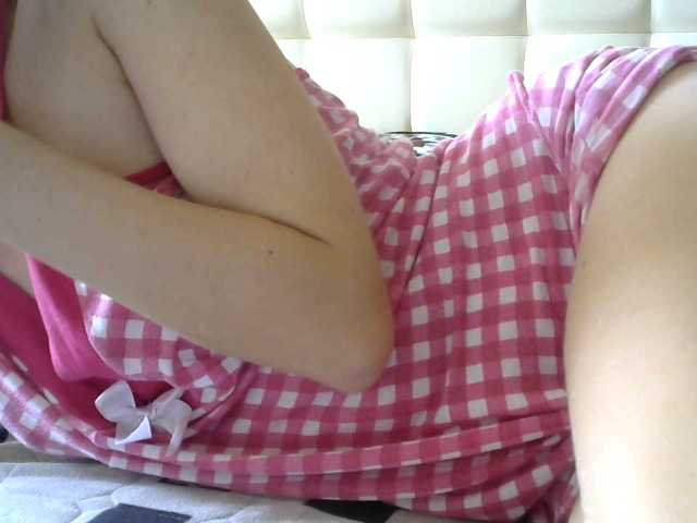 Live sex webcam photo for Saraoff82 #269678474