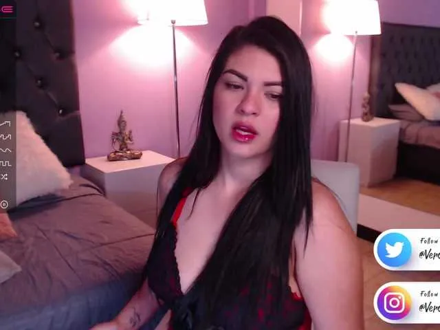 Live sex webcam photo for VeronicaLanz #269673303