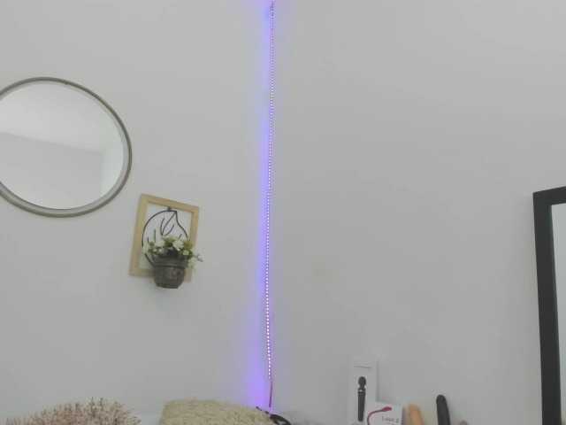 Live sex webcam photo for selenemilf #269664656