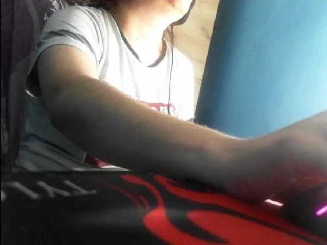 Live sex webcam photo for YourDesire36 #269664168