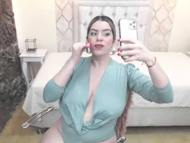 Live sex webcam photo for VeraVersace #269679391