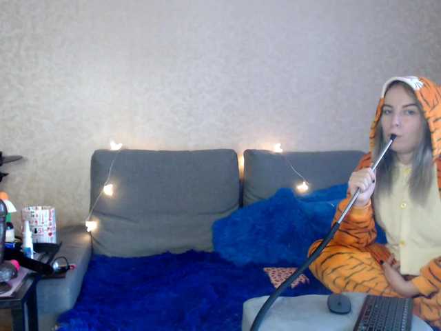 Live sex webcam photo for KateLovea #269678406