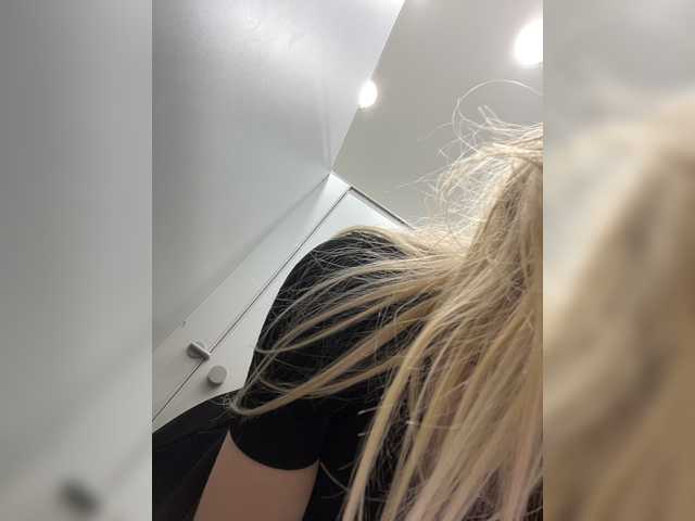 Live sex webcam photo for Likachkaa #269677969