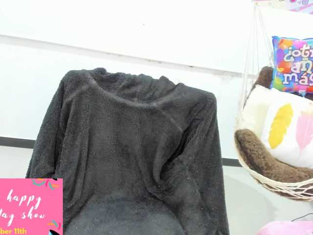 Live sex webcam photo for Charlotte-mwc #269664557