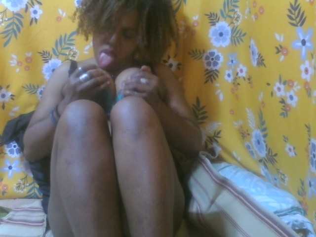 Live sex webcam photo for jojosquirt #269663807