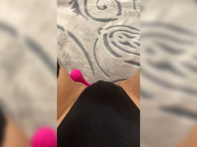 Live sex webcam photo for LolaSyde #269672833