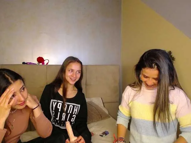 Live sex webcam photo for Jipsya #269678927