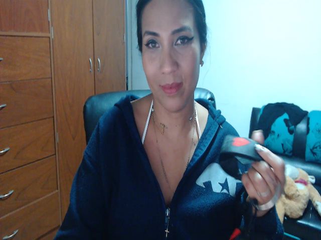 Live sex webcam photo for Gaby_blue #269682583