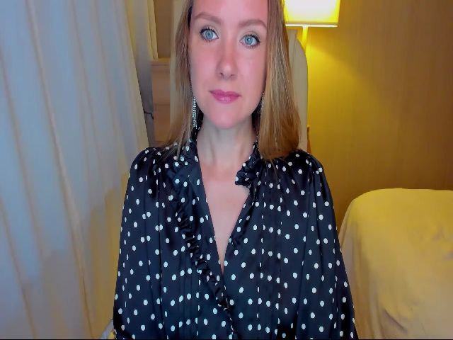 Live sex webcam photo for SharonFlower #269676333