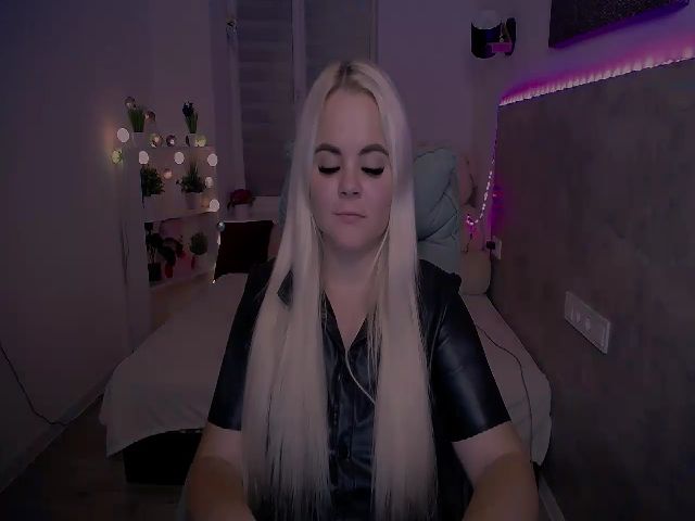 Live sex webcam photo for Jenni__fer #269683187