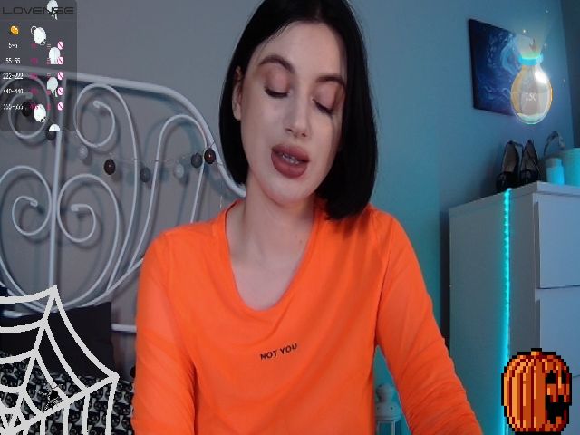 Live sex webcam photo for SofiKittyy #269665684