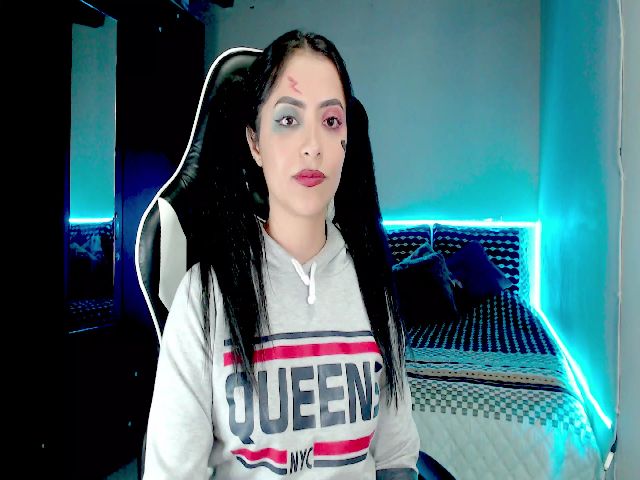 Live sex webcam photo for Vanessax10 #269665392