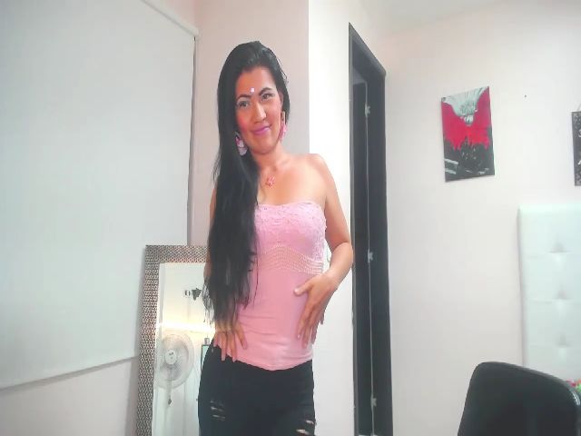 Live sex webcam photo for Pilarstar_ #269664958