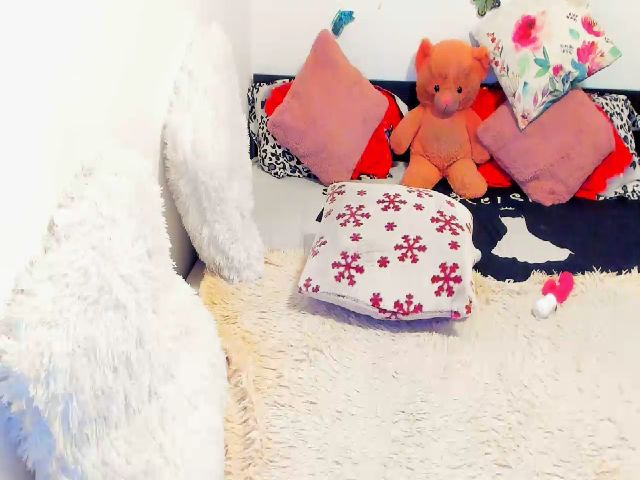 Live sex webcam photo for VerraSweet4U #269665761