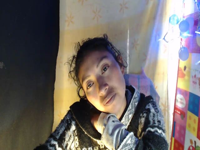 Live sex webcam photo for CHILENITAHOT #269677273