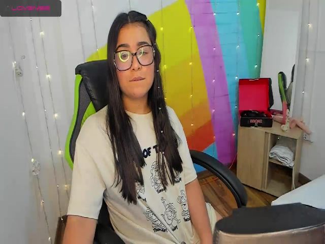 Live sex webcam photo for Violeth_96_ #269670419