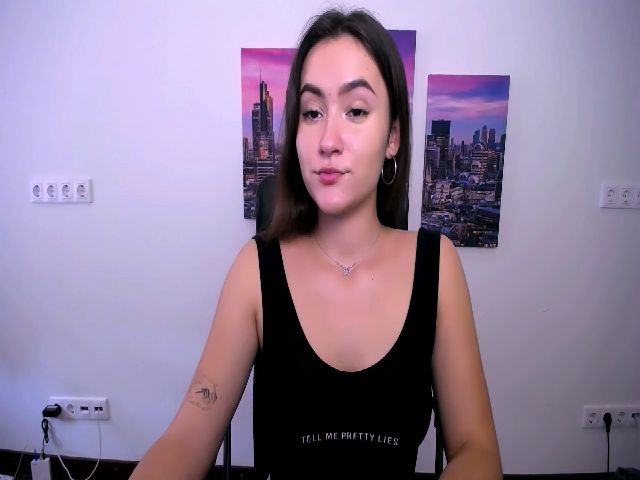 Live sex webcam photo for MellidaDeus #269674907