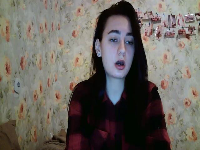 Live sex webcam photo for lolly_hollyy #269680610