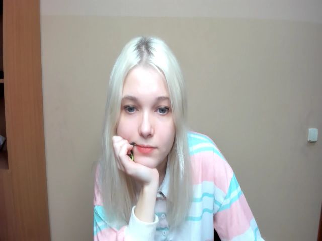 Live sex webcam photo for Liliagold #269675753