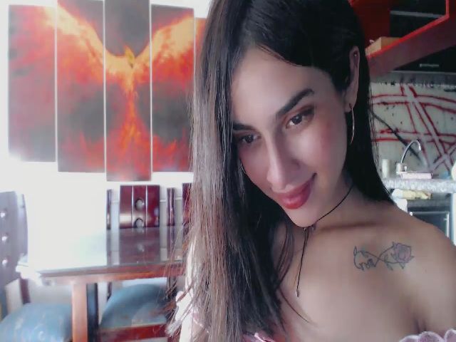 Live sex webcam photo for Luna_candyy #269682308