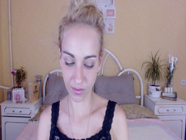 Live sex webcam photo for AdelinJensen #269672453