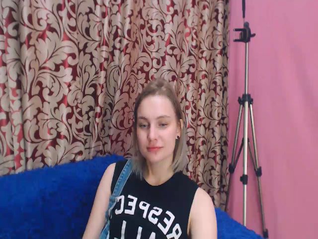 Live sex webcam photo for NoNameGirle #269667320
