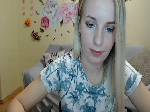 Live sex webcam photo for Amy_CuteBambi #269676800