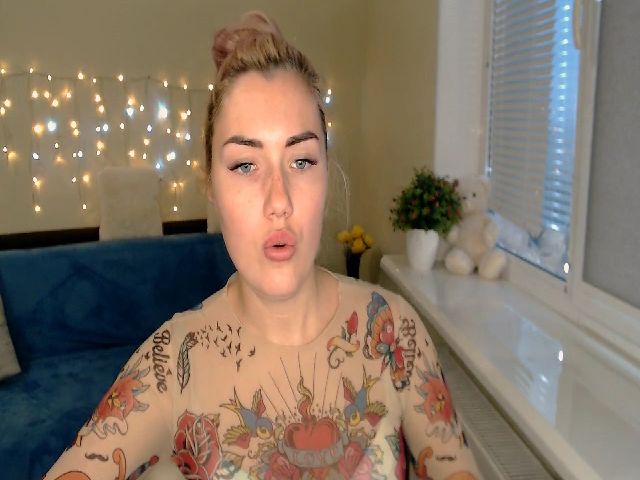 Live sex webcam photo for TrishKlein #269667689