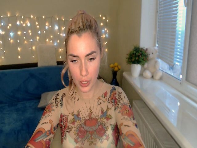 Live sex webcam photo for TrishKlein #269670493